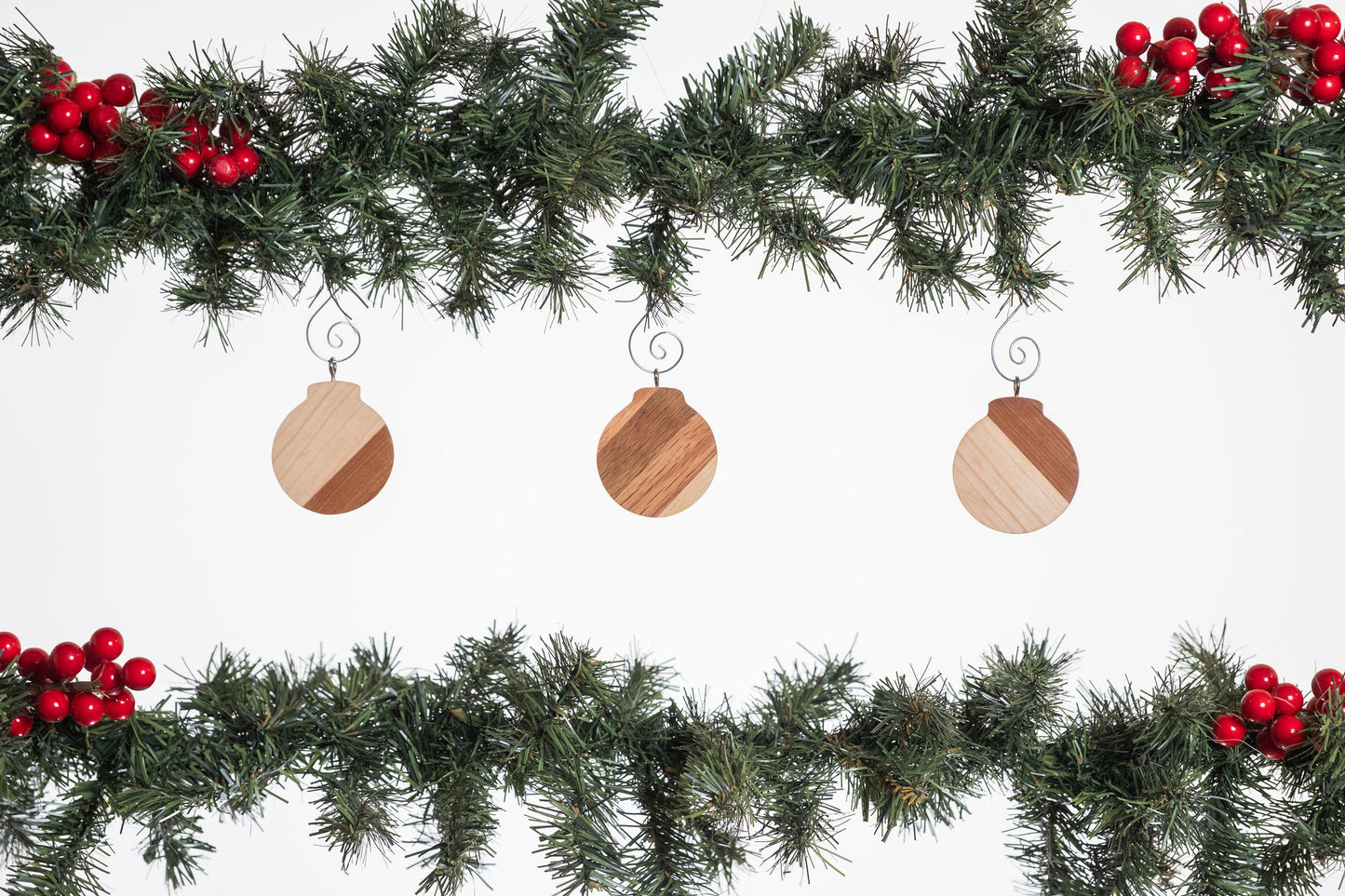 Circle Bulb Wooden Ornament