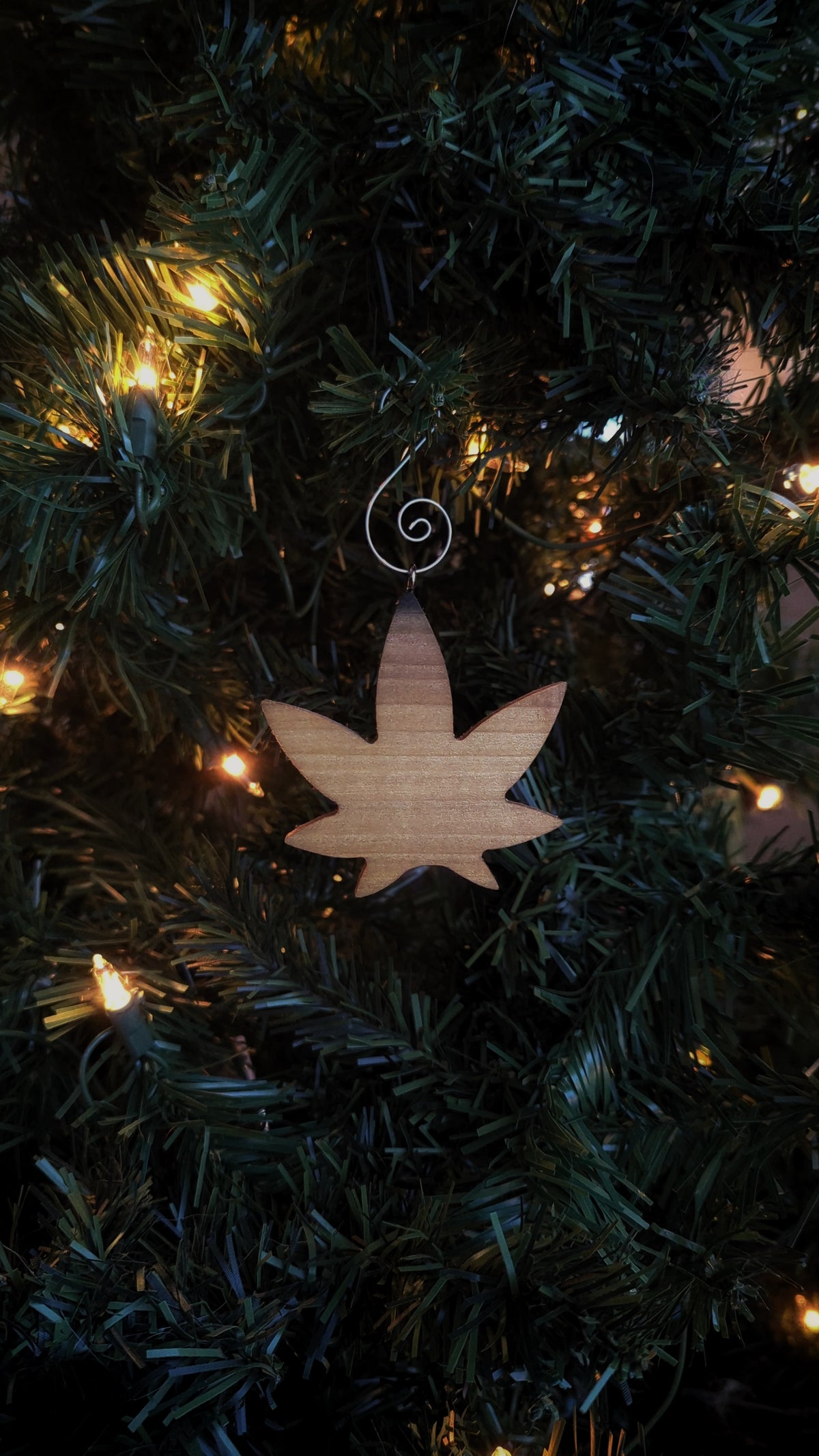 Weed Leaf Wooden Ornament