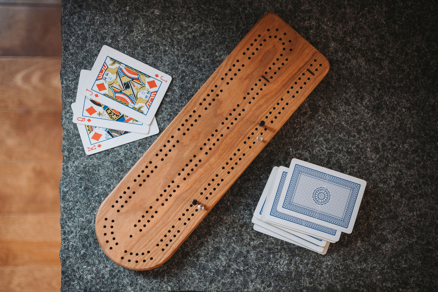 Deluxe Wooden Cribbage Board