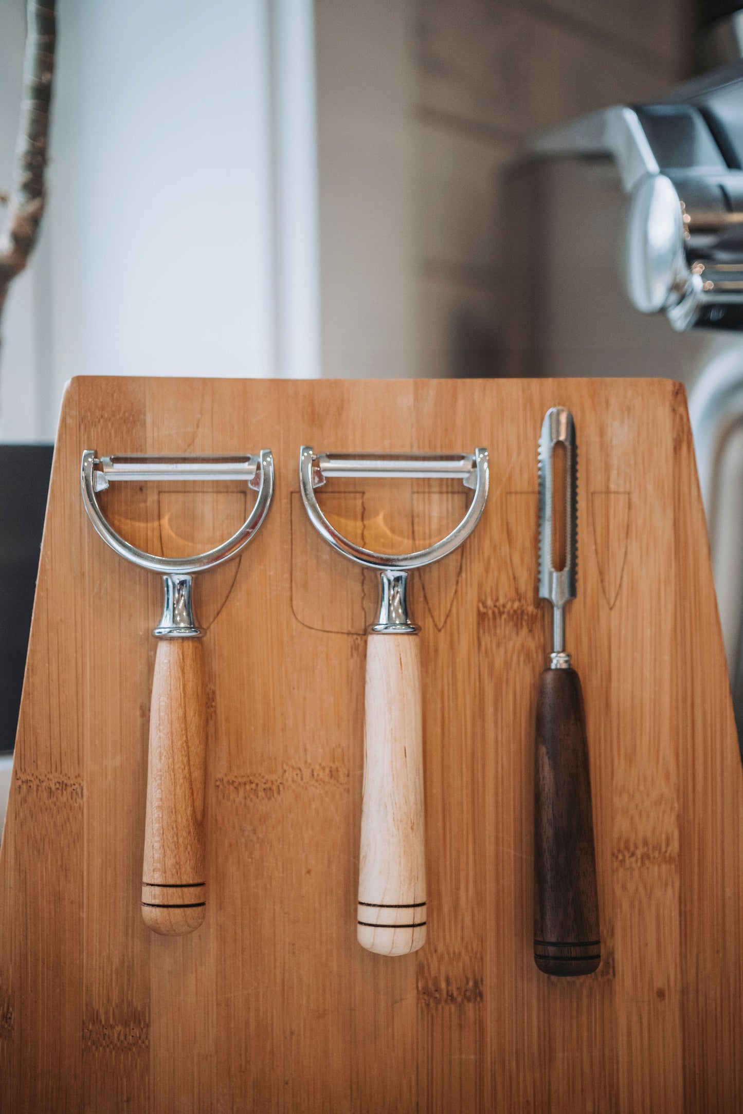 Veggie Peeler with Wooden Handle